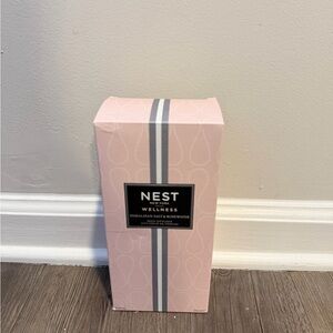 ❗️SALE❗️NEST Fragrances Pink Himalayan Salt & Rosewater diffuser